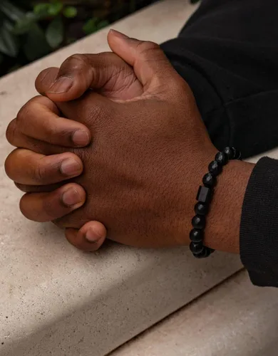 Vista 5 de Forge & Foundry Pulsera de cuentas para hombre, ajuste totalmente ajustable, ónix negro, hematita plateada, jaspe, joyería refinada hecha a mano