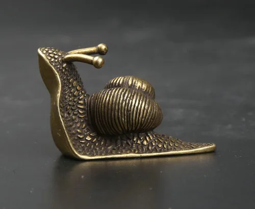 Vista 2 de GEEYOU Personalidad cobre puro mini estatua de caracol colección chino antiguo bronce adorable adornos de animales retro escritorio latón antiguo té