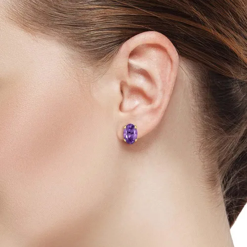 Vista 2 de Gem Stone King Aretes de tuerca de oro amarillo de 14 quilates con amatista morada para mujer