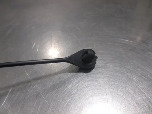Vista 5 de Tapa para tanque de combustible.Mazda GS3L-42-250B