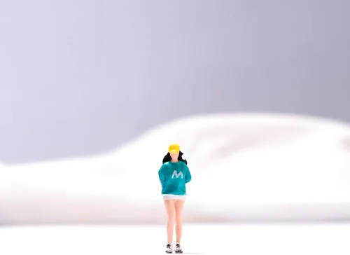 Vista 12 de Figuras en miniatura a escala 1:64, figura de acción de diorama, gente pequeña, accesorios de escena de resina, muñequeras, figuras de miniaturas