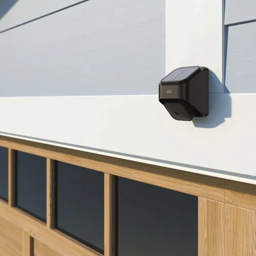 Vista 3 de Blink Outdoor (3ª generación) + Solar Panel Charging Mount con cámaras de seguridad inteligentes HD e inalámbricas, alimentadas por energía solar