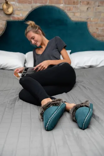 Vista 7 de Floopi Pantuflas de casa para mujer, con forro de piel azteca, pantuflas acogedoras de espuma viscoelástica con suela antideslizante para interiores