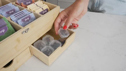 Vista 7 de Naturustic - Caja grande de bambú para bolsitas de té, caja de almacenamiento, soporte para bolsa de té con 2 cajones y 12 compartimentos