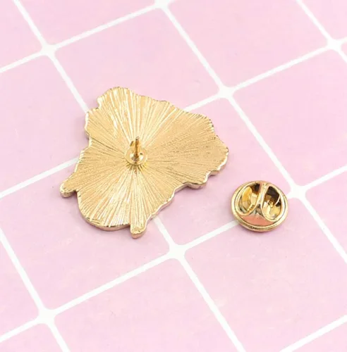 Vista 5 de Flairs New York - Broche de solapa esmaltado hecho a mano, Frida Kahlo Día de los Muertos