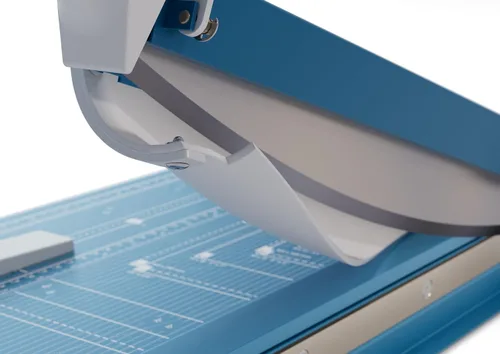 Vista 3 de Dahle Cortadora de guillotina 561 premium, longitud de corte de 14 pulgadas, capacidad de 35 hojas, hoja autoafilable, abrazadera automática