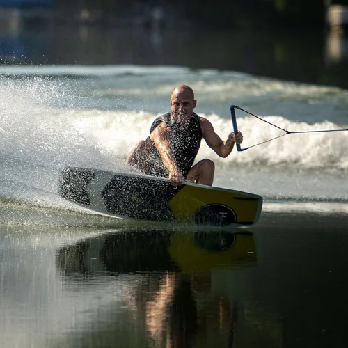 Vista 4 de Hyperlite Murray Pro Wakeboard - Wakeboard Shaun Murray Signature - Perfecto para ciclistas intermedios a avanzados - Solo tabla y aletas