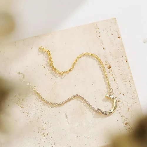 Vista 4 de Collner Pulsera delicada de oro para mujer, chapada en oro de 14 quilates, ligera, pulsera de cadena de espiga de espiga con círculo, dije