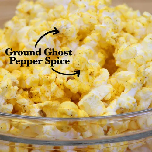 Vista 4 de Spontaneous Combustion Bolsas de palomitas de maíz para microondas Ghost Pepper – 1 paquete – Palomitas de maíz gourmet picantes – Palomitas de maíz