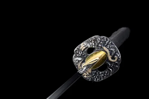 Vista 4 de Espada Samurai tradicional ultra afilada, hecha a mano con características de acero al carbono 1060, acero plegado de Damasco, acero T10 y acero