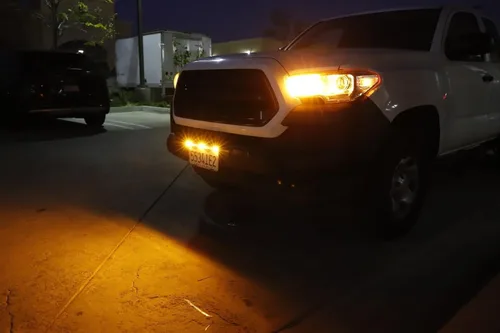 Vista 4 de iJDMTOY Kit de luz de conducción de 3 puntos LED ámbar estilo Raptor, ajuste universal compatible con todos los camiones, SUV, RV