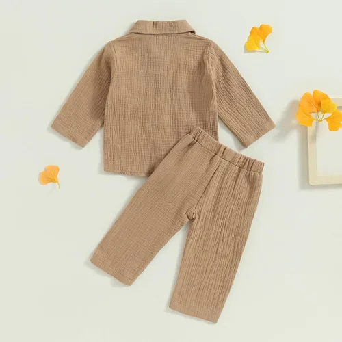 Vista 2 de Conjunto de ropa de algodón y lino de manga larga con botones y pantalones con cordón para bebé
