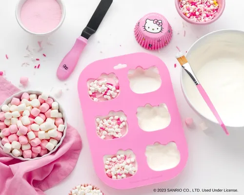Vista 4 de Handstand Kitchen Hello Kitty - Juego de bombas de cacao caliente con molde de silicona, espátula y mucho más