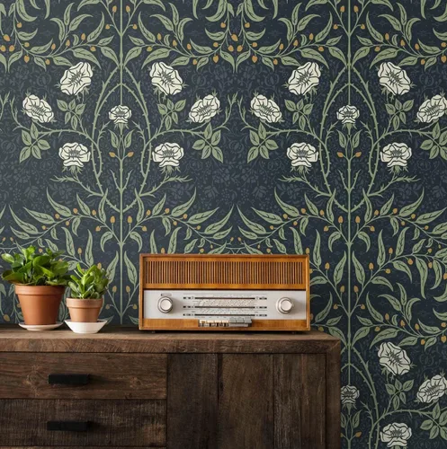Vista 4 de NextWall Papel tapiz floral estarcido despegable y adhesivo (azul marino y salvia)