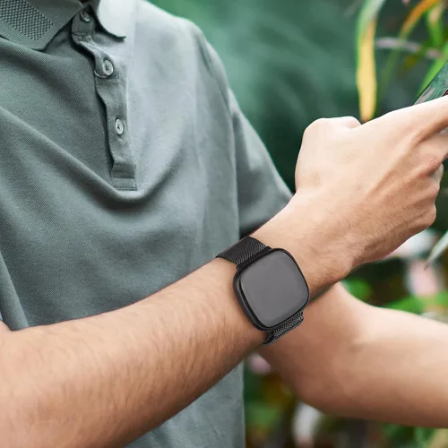 Vista 2 de Amzpas Bandas compatibles con Fitbit Versa 3/4 Fitbit Sense/Sense 2, correa magnética ajustable de acero inoxidable transpirable para Fitbit Versa