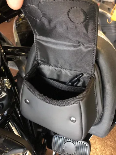 Vista 3 de Par de paneles de carenado inferior Bolsillos de almacenamiento, bolsillos inferiores de puerta de carenado para Harley Touring Road Glide Street