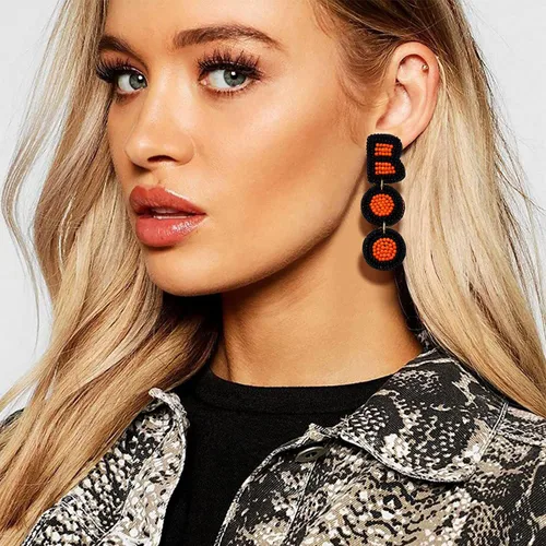 Vista 2 de CEALXHENY Aretes de Halloween con cuentas para mujer, espeluznantes fantasmas y calabazas, aretes colgantes hechos a mano, góticos, disfraces