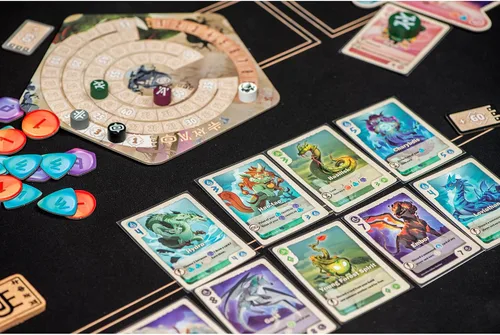 Vista 6 de Renegade Game Studios: Vale of Eternity Monster Doming - Juego de cartas de estrategia de dibujo para 2 a 4 jugadores, mayores de 14 años