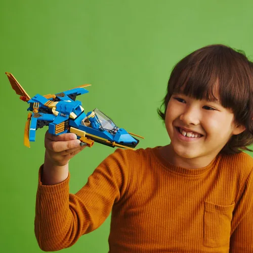 Vista 2 de LEGO NINJAGO Jay’s Lightning Jet EVO 71784, Avión de Juguete Actualizable, Set de Construcción de Avión Ninja, Idea de Regalo de Cumpleaños
