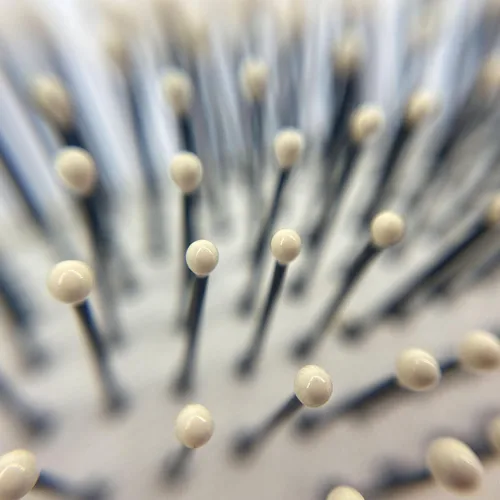 Vista 4 de Phillips Brush Co Light Touch 1 Cepillo de pelo de nailon acolchado ovalado, 8.75 pulgadas Ball Tipped Nylon Bristles Gently Detangle All Hair