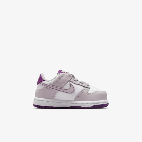 Vista 664 de Nike Kid's Dunk Low Sneaker