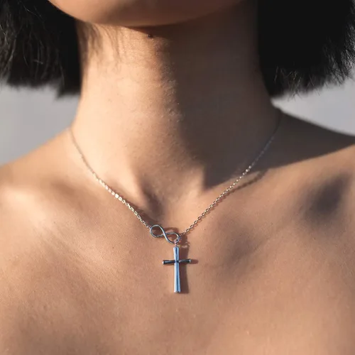Vista 4 de Dear Ava Collar de regalo para mujeres y niñas, colgante de joyería moderna ajustable, idea de regalo de amor para ella con tarjeta sincera, regalos