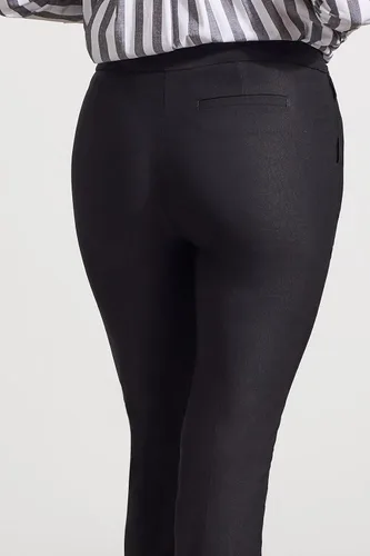 Vista 3 de Tribal Women's Flatten It Capri Pant