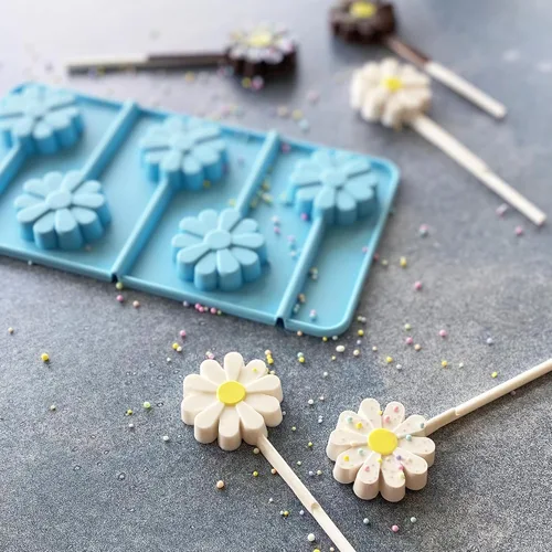 Vista 4 de R&M International 9001 Daisy Pops - Molde de silicona para dulces y pasteles