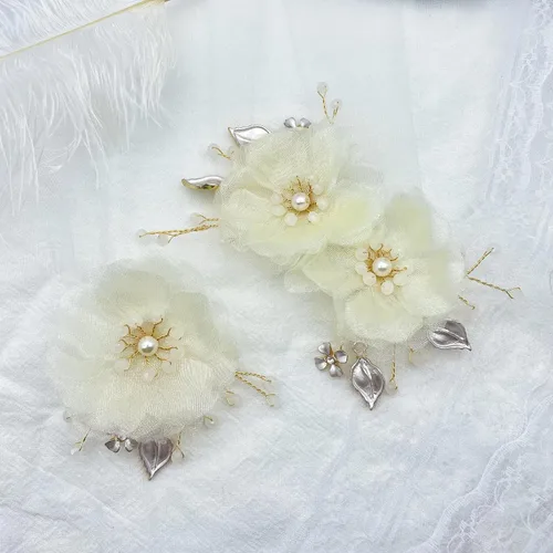 Vista 3 de Accesorios para el cabello nupcial hechos a mano con cuentas - Pinzas para el cabello y peines florales para mujer