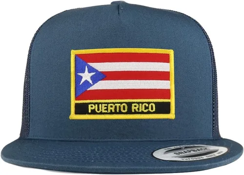 Vista 3 de Trendy Apparel Shop Gorra Snapback de malla de camionero de 5 paneles con diseño de bandera de Puerto Rico Negro