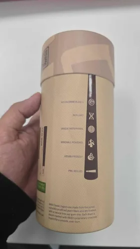 Vista 6 de RAW Cones Classic King Size – Paquete de 100 – Papel preenrollado de combustión lenta con puntas y tubos de embalaje incluidos