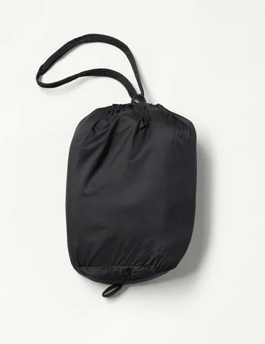 Vista 6 de Amazon Essentials Chaqueta acolchada ligera y resistente al agua con capucha para niños y niños pequeños Negro