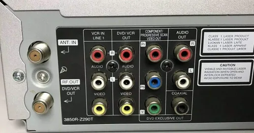 Vista 4 de MAGNAVOX MDV560VR/17 Reproductor de DVD y VCR Combo
