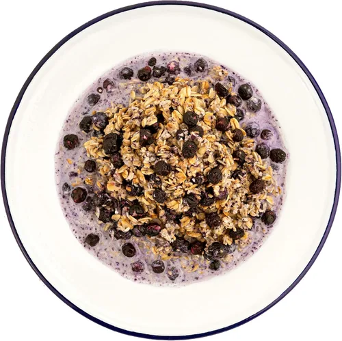 Vista 3 de Mountain House Granola con leche y arándanos Alimentos liofilizados para mochileros y campamentos 2 porciones y arroz frito con pollo
