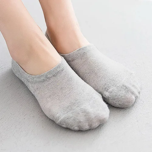 Vista 3 de AKOENY Calcetines invisibles para mujer, 6 pares de tobillos, antideslizantes, con pies ocultos para zapatos planos, zapatos deportivos, mocasines