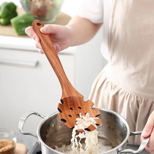 Vista 4 de Juego de 5 cucharas de madera para cocinar, espátulas de madera de teca, espátulas ranuradas para utensilios de cocina antiadherentes, cuchara