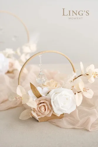 Vista 3 de Ling's Moment - Centros de mesa de flores artificiales con aro de madera y adornos de cristal para mesa de honor, decoración para ceremonia