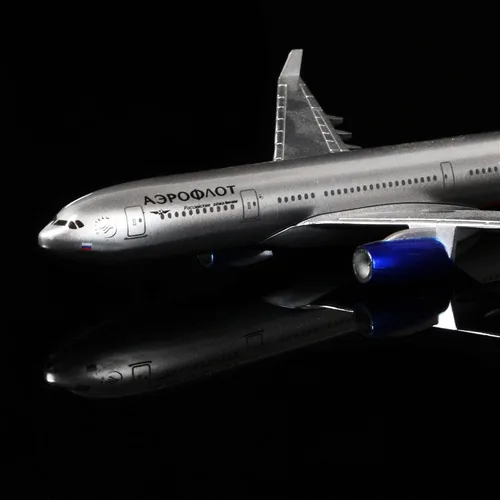 Vista 4 de 24-Hours Aeroflot-Russian Airlines Aeroflot-Russian Airlines Airbus A330 Modelos de aviones Die-cast 1:400