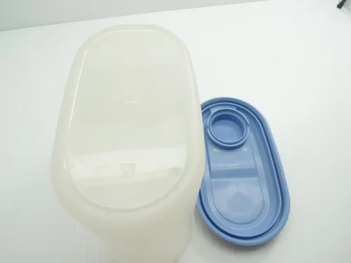 Vista 7 de Tupperware Vintage Slim Line - Jarra transparente para refrigerador de 1 cuarto de galón con tapa azul