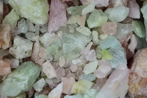 Vista 8 de Fantasia Materiales: 2 libras Amatista Grado 1 Piedras ásperas de trozos grandes de Brasil Trozos de amatista - Grado 1