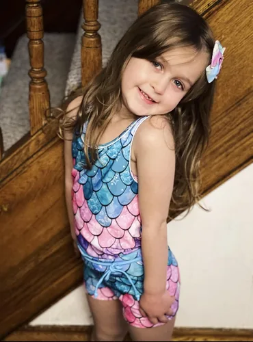 Vista 3 de Belovecol - Traje de baño de dos piezas estilo tankini para el verano y la playa, con camiseta de protección y shorts, tallas de 4 a 11 años