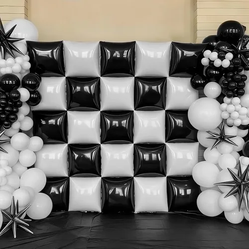 Vista 7 de Globos cuadrados en blanco y negro para pared, globos cromados y blancos de doble cara, kit de arco de túnel, telón de fondo para tablero de ajedrez