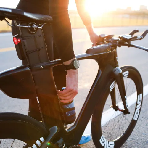 Vista 9 de Garmin Forerunner 945 LTE, Reloj inteligente premium para correr/triatlón con GPS y conectividad LTE, Negro