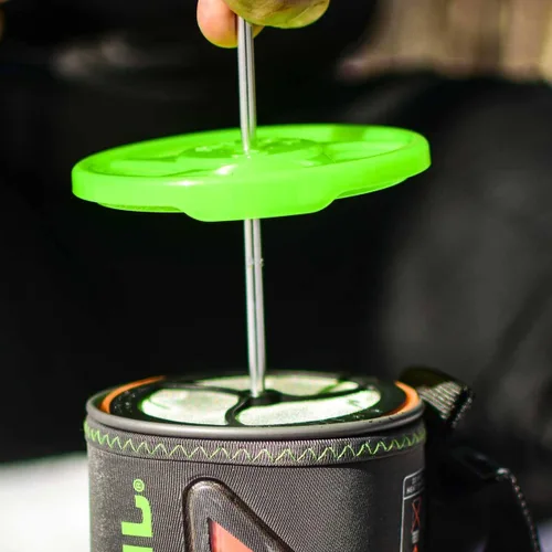 Vista 4 de Jetboil - Cafetera de prensa francesa de silicona para estufas de camping, tamaño regular