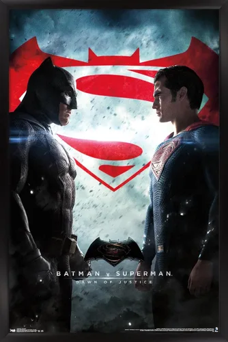 Vista 9 de Trends International DC Comics Movie - Batman v Superman - Póster de pared de una hoja, 14.725 x 22.375 pulgadas, versión enmarcada de madera
