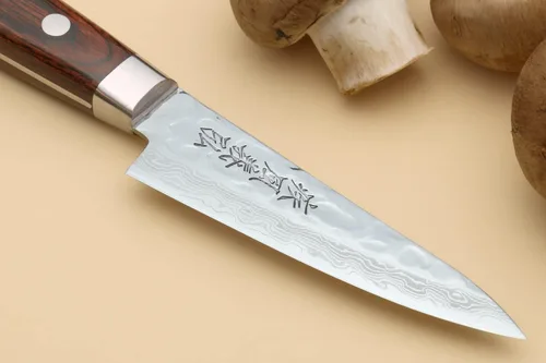 Vista 5 de Yoshihiro VG10 Cuchillo de utilidad para pelar de acero inoxidable de Damasco martillado de 16 capas (3.2" (80mm))