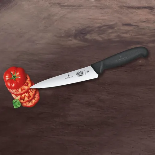 Vista 7 de Victorinox Chef's, Black Fibrox, 6 pulgadas.