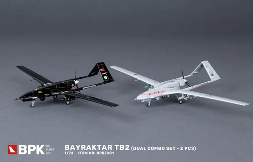 Vista 8 de BPK 7230-1/72 - Bayraktar TB2 Dual Combo Set Escala Modelo Kit