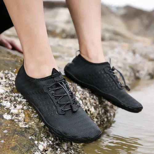 Vista 4 de Whatseaso Zapatos acuáticos para mujeres y hombres, de secado rápido, zapatos descalzos para buceo, natación, surf, aqua, caminar, playa, yoga