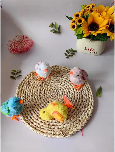 Vista 2 de YUERFEILA Juguete de conejo y pollito saltador, juguete de cuerda de Pascua para pollitos y pollos saltadores, regalos de fiesta
